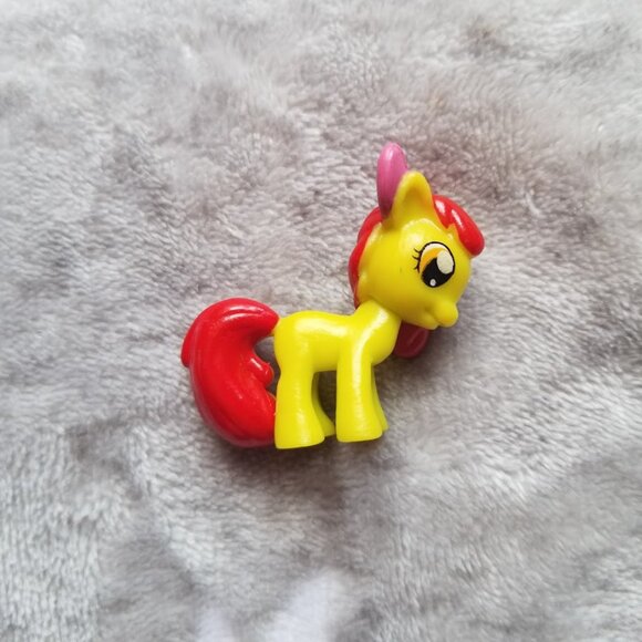 My Little Pony Figure Apple Bloom Yellow Red MLP G4 Mini Figurine - Picture 1 of 2